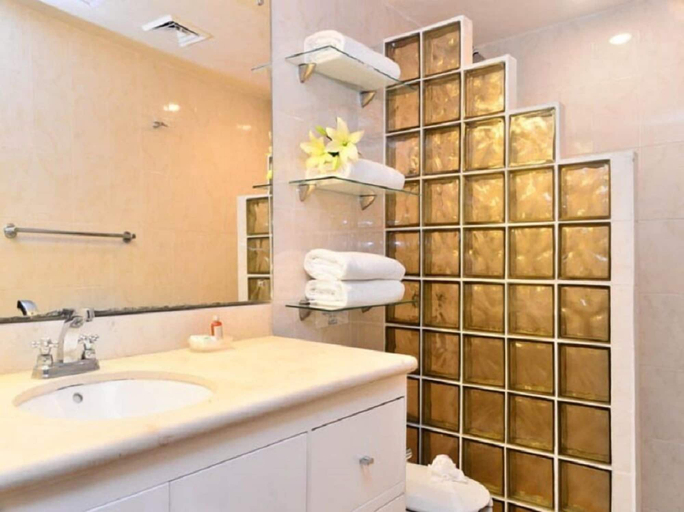 Bathroom, Xaman Ha Condominium by ChezPlaya, Cozumel