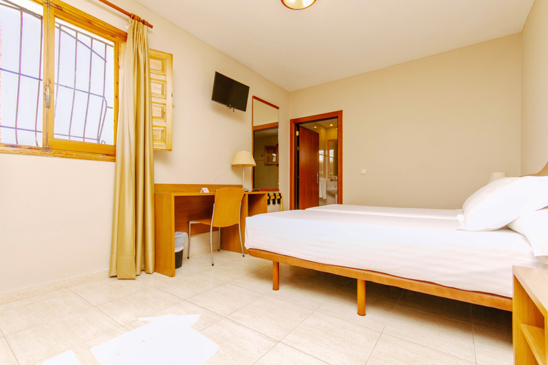 Bedroom 4, Hostal San Juan, Alicante