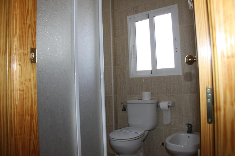 Bathroom 5, Hotel Trabuco, Murcia