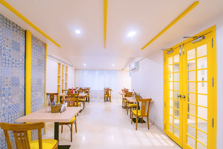 Food & Drinks 5, Bloom Hotel - Indiranagar, Bangalore