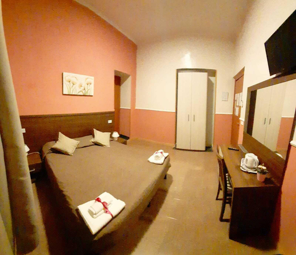 Bedroom 3, Hotel Leone, Rome