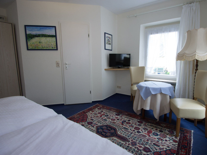 Bedroom 3, Hotel Zur Post, Bernkastel-Wittlich