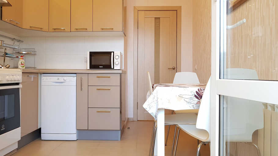 Others 4, DeLuxe Apartment Garibaldi, Western