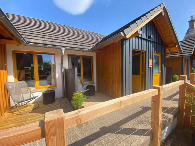Exterior & Views 2, Ravenscraig Guest House, Highland