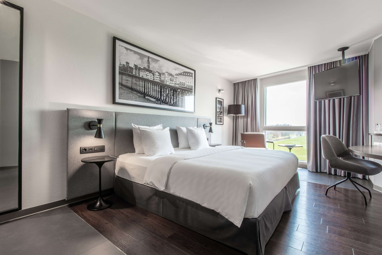 Bedroom 3, Radisson Hotel Zurich Airport, Dielsdorf