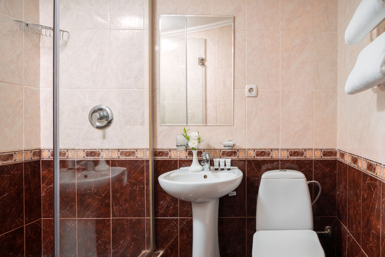 Bathroom 4, Arcadia Hotel, Odes'ka