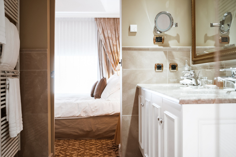 Bathroom 4, Relais & Chateaux Hotel Heritage, West-Vlaanderen