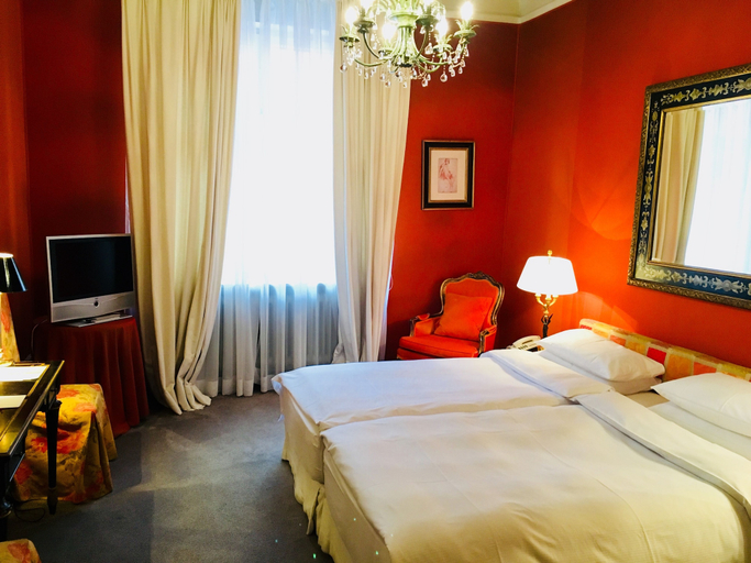 Bedroom 2, Opera Hotel, München