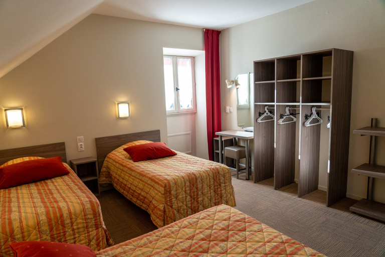 Bedroom 5, Au Primerose Hotel, Hautes-Pyrénées