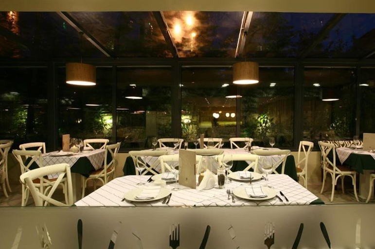Food & Drinks 5, Galaxy Hotel, Attica