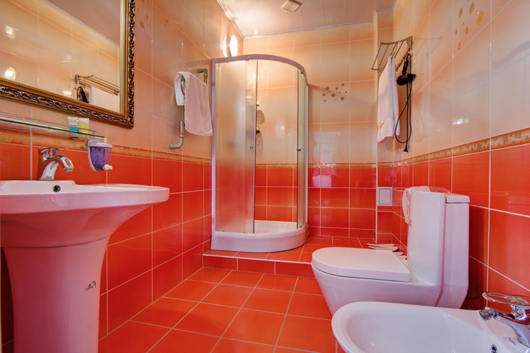 Bathroom 3, King House hotel, Bishkek