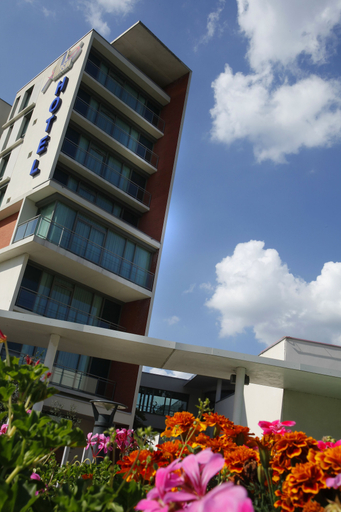 Exterior & Views 2, Hotel Du Pasino Saint-Amand-Les-Eaux, Nord