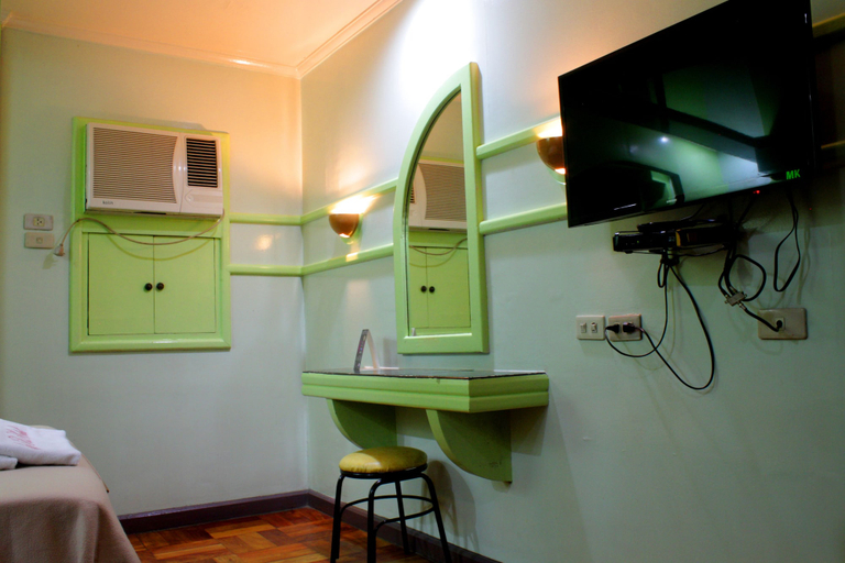 Bedroom 2, Mahal Kita Drive Inn, Pasay City