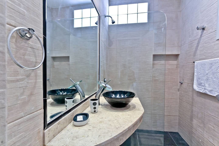 Bathroom, 2 Bedroom on Beach Block 202 Holiday Home 2, Rio de Janeiro