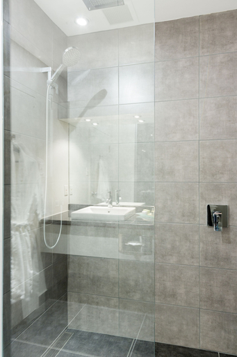 Bathroom 4, Hôtel Universel, Lac-Saint-Jean-Est