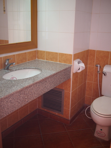 Bathroom 4, Navin Mansion 2, Pattaya