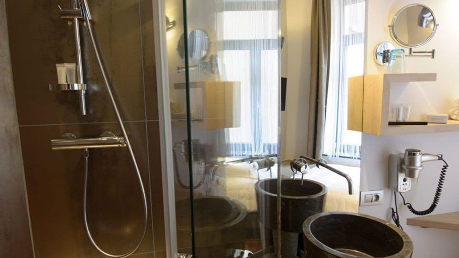 Bathroom 4, Saint Gery Boutique Hotel, Bruxelles