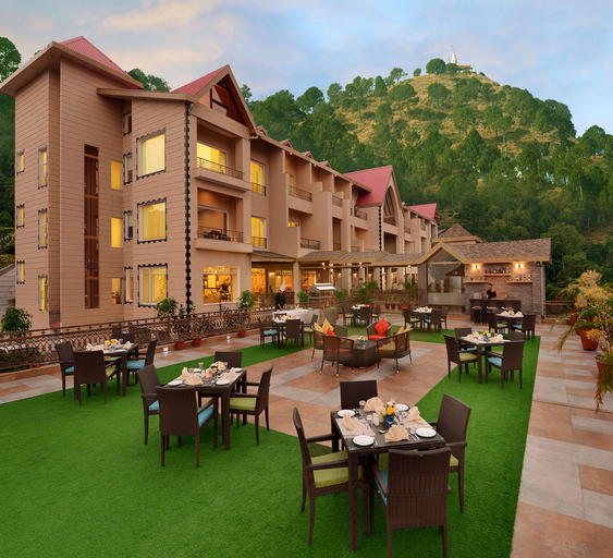 Food & Drinks 4, Glenview Resort Kasauli, a member of Radisson Individuals, Solan