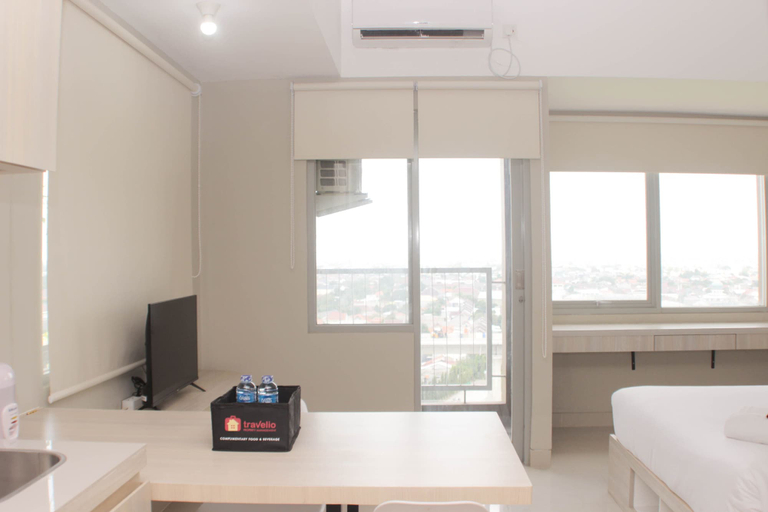 Interior 3, Cozy Studio at LRT City Jatibening Apartment, Bekasi