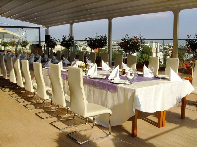 Food & Drinks 5, Marshal Garden Hotel, Municipiul Bucuresti