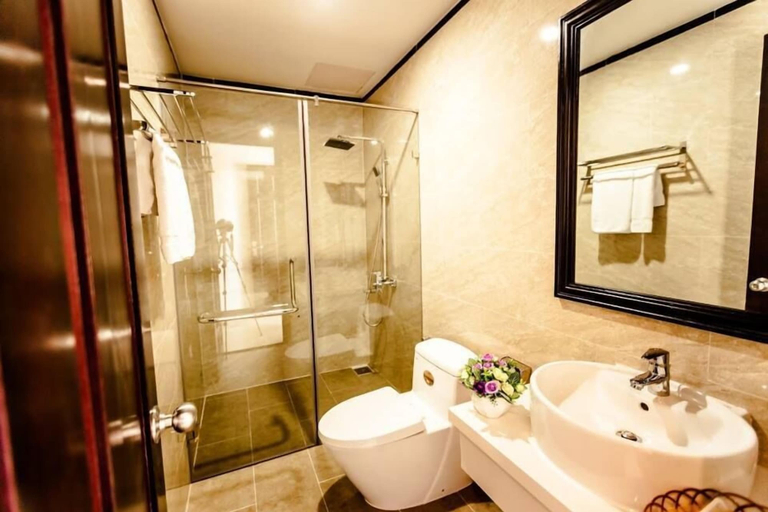 Bathroom 4, Night Sky Hotel, Da Nang