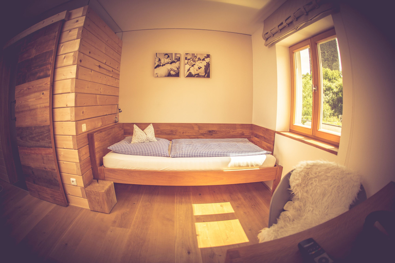 Bedroom 3, Gasthaus Am Ödenturm, Cham