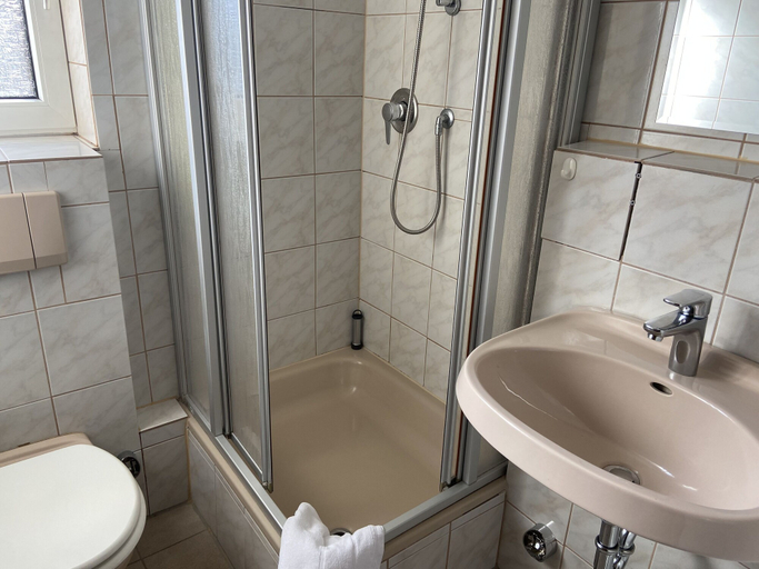 Bathroom 5, Harzhotel Warnstedter Krug, Harz