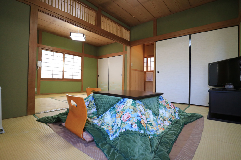 Bedroom 3, Makibanoie, Yufu