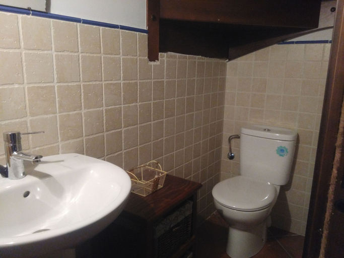 Bathroom 4, Casa Soleta Ezcaray, La Rioja