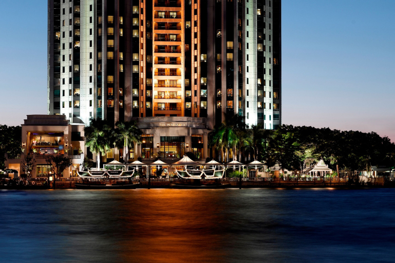 Exterior & Views 27
