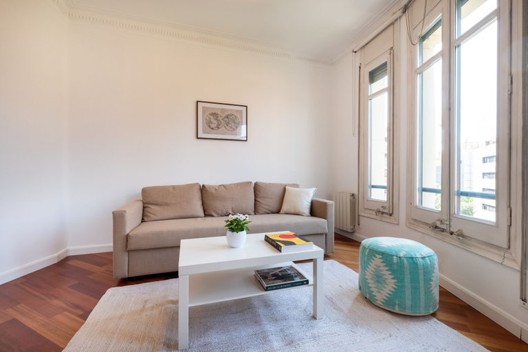 Others 5, Stunning 4BR Apart in Sagrada Familia, Barcelona