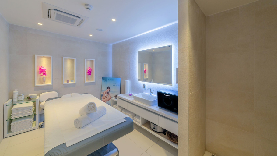 Bedroom 3, Bluesun Hotel Berulia, Brela