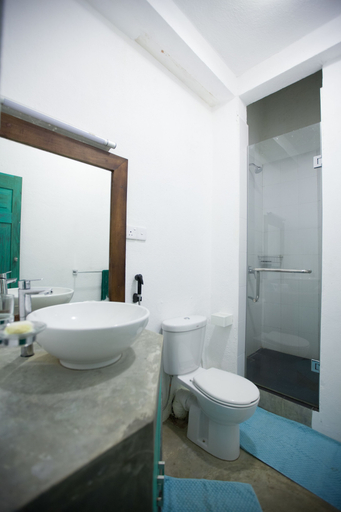 Bathroom 5, Hikks Villa Hikkaduwa, Hikkaduwa