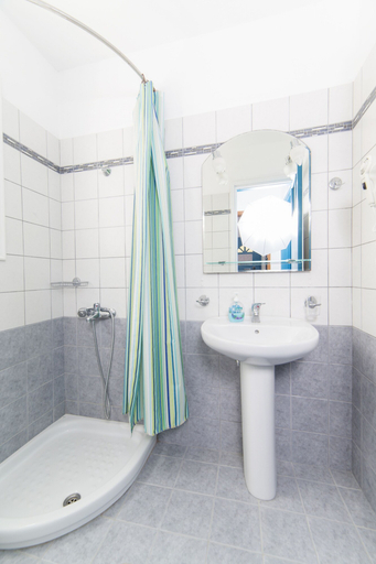 Bathroom 5, Astra Apartments, South Aegean