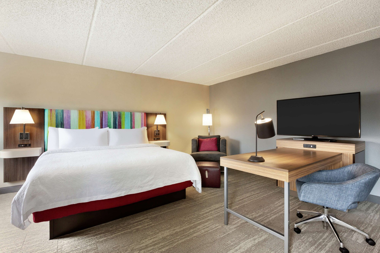 Bedroom 3, Hampton Inn Houston-Brookhollow, Houston
