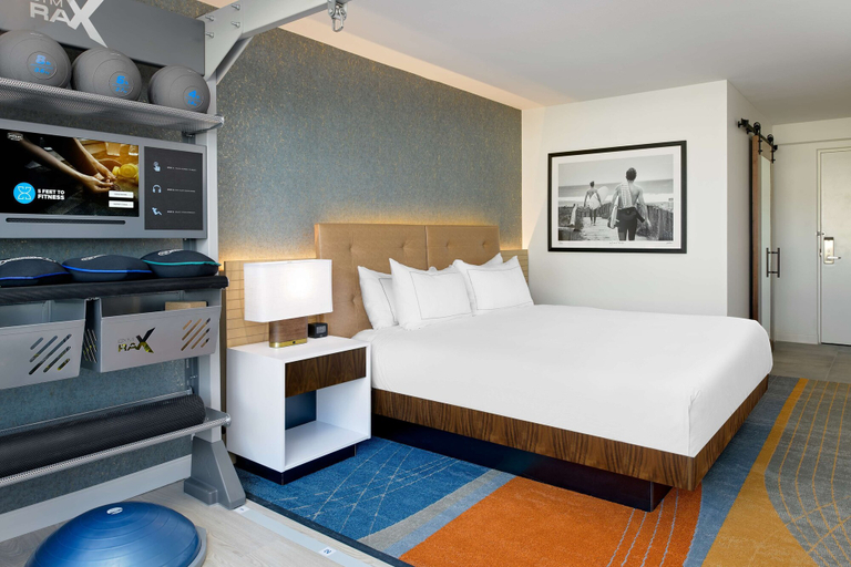 Bedroom 4, Hilton Los Angeles Culver City, Los Angeles
