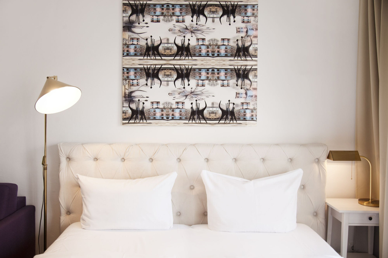Bedroom 4, Hotel Les Nations, Berlin