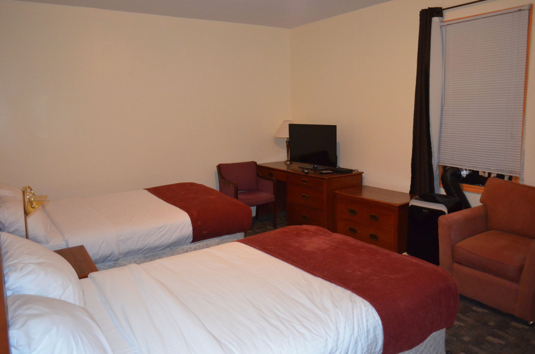 Bedroom 2, Two Hills Inn, Division No. 10