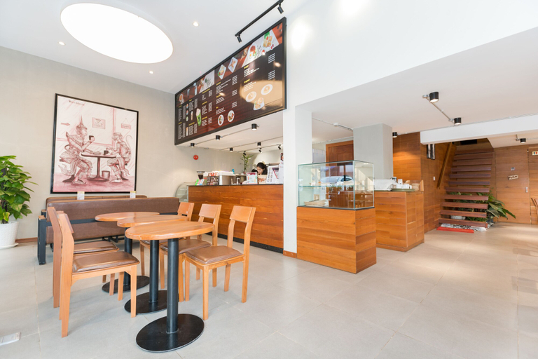 Food & Drinks 5, 7 Days Premium Hotel, Phnom Penh