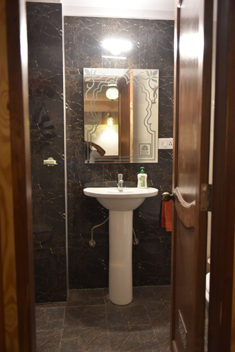 Bathroom 3, Prem Niwas Boutique Hotel, Jaipur