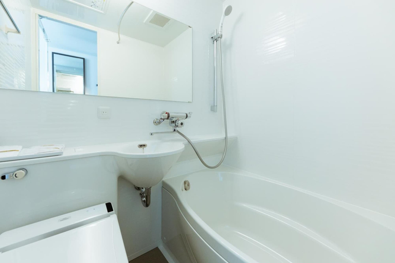Bathroom 3, Hotel Karae - Hostel, Karatsu