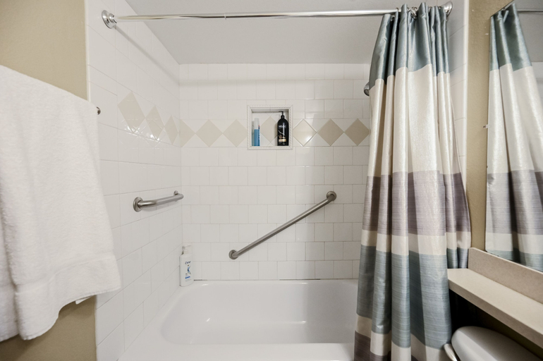 Bathroom 5, StripViewSuites at Jockey Club, Clark