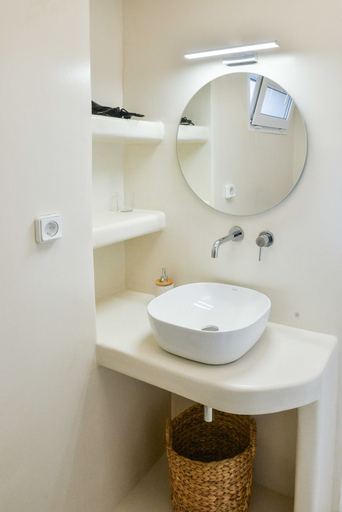 Bathroom 5, Dedalos Studios Naxos, South Aegean