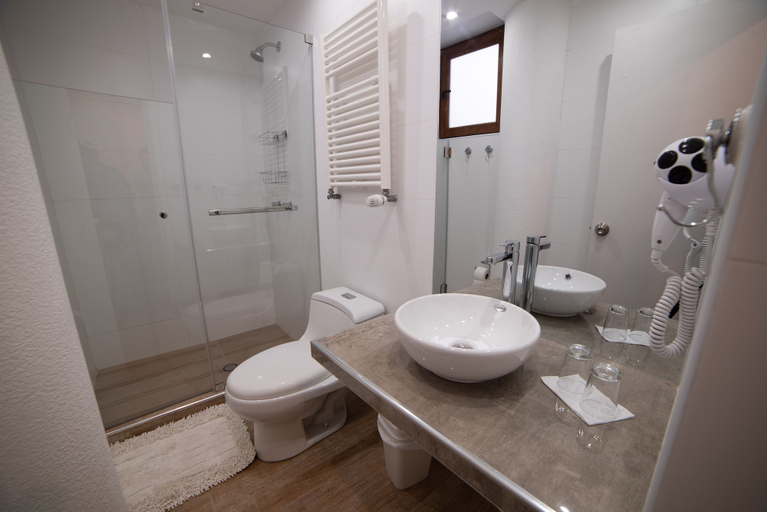 Bathroom 3, Katari Apart Hotel at Qorikancha, Cusco