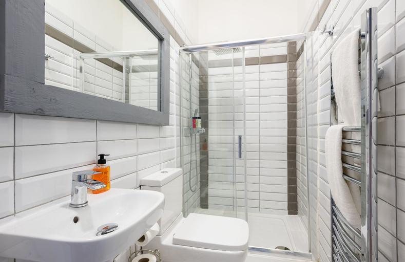 Bathroom 4, The Love Walk Apartments, London