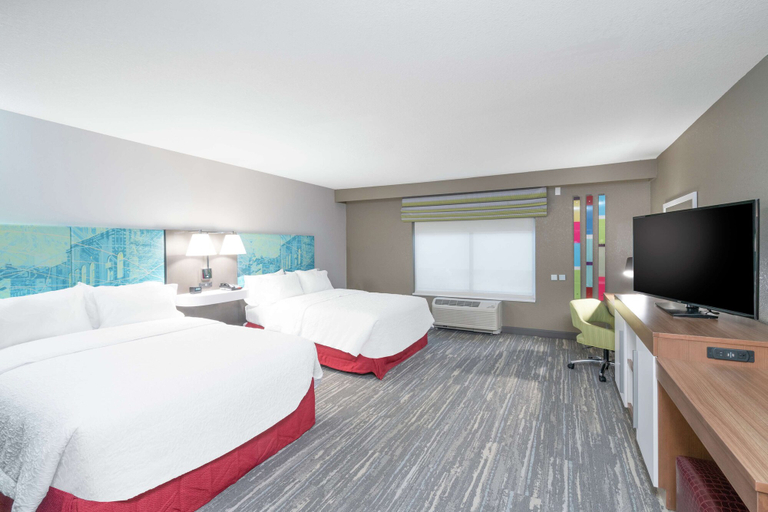 Bedroom 3, Hampton Inn Weston, Lewis