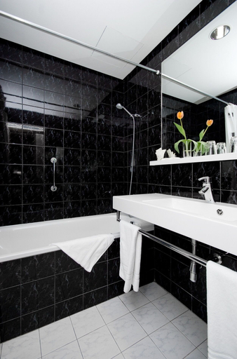 Bathroom 5, Expo Hotel Prague, Praha 7