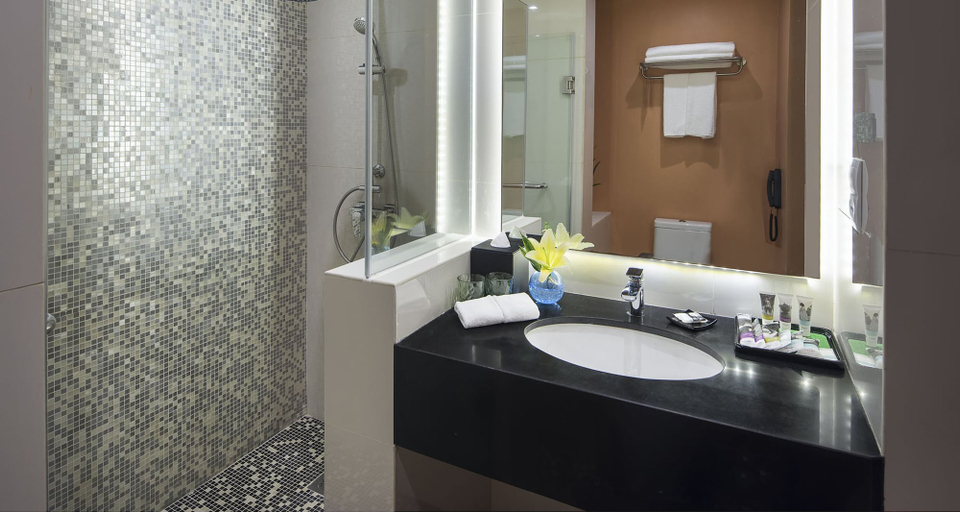 Bathroom 5, Mercure Yangon Kaba Aye, Yangon