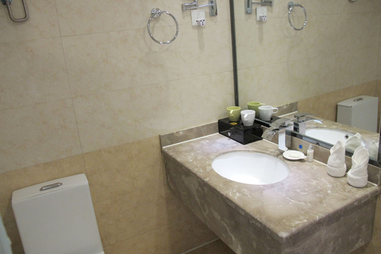 Bathroom 3, Best Western Yantai Hotel, Yantai