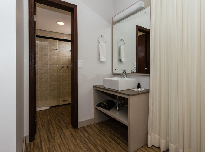 Bathroom 3, Faial Prime Suítes, Florianopolis